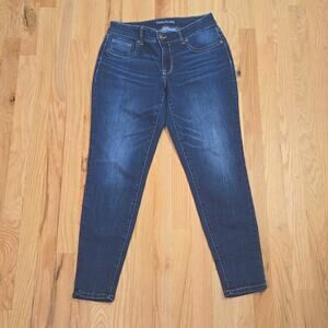 Maurices women's Skinny Jeans /Jegging Size Med Short